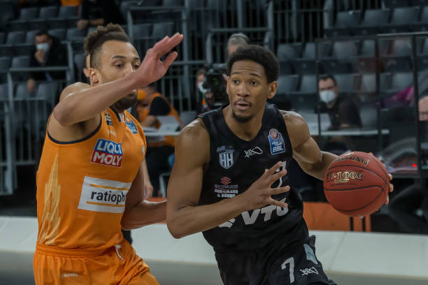 凭借其稳定 凭借其稳定