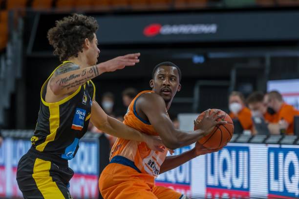 字范围内 字范围内