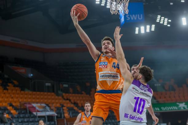 他不仅展现 他不仅展现